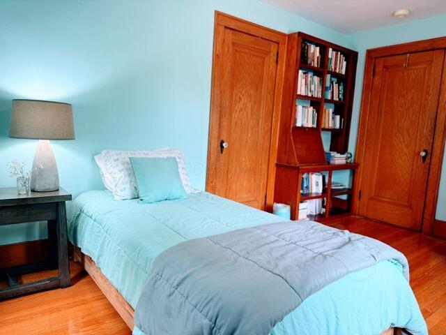 405 N Union St, Galion, OH 44833 - bedroom with a closet and wood finished floors