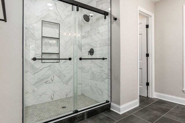 1120 Fairway Blvd, Columbus, OH 43213 - full bath featuring a shower stall