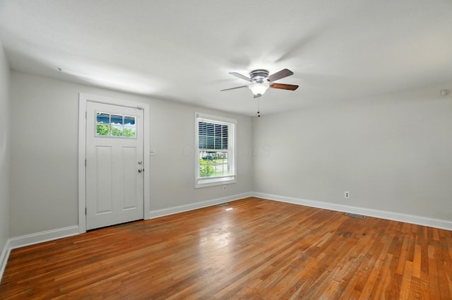 1574 River Bend Rd, Columbus, OH 43223 - foyer featuring light wood-style floors and ceiling fan
