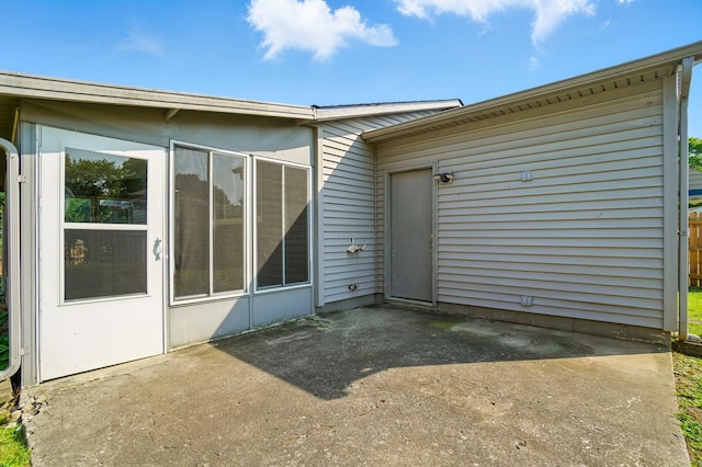 1574 River Bend Rd, Columbus, OH 43223 - back of property featuring a patio