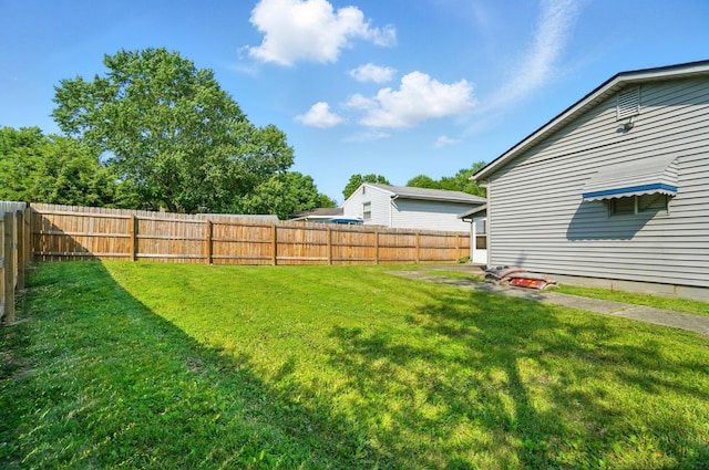 1574 River Bend Rd, Columbus, OH 43223 - view of fenced backyard
