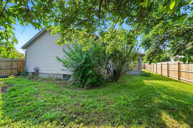 1574 River Bend Rd, Columbus, OH 43223 - view of fenced backyard