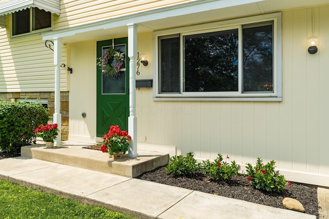 1276 Bryson Rd, Columbus, OH 43224 - view of exterior entry