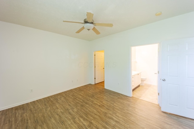 147 Shadymere Ln, Columbus, OH 43213 - unfurnished bedroom with light wood-style flooring, ensuite bath, and a ceiling fan