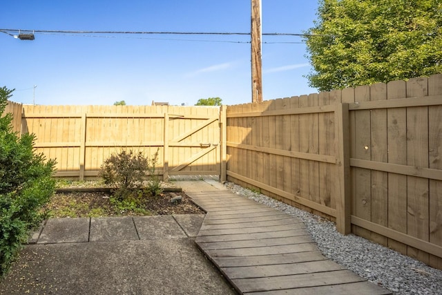 83 Tarryton Ct W, Columbus, OH 43228 - view of fenced backyard