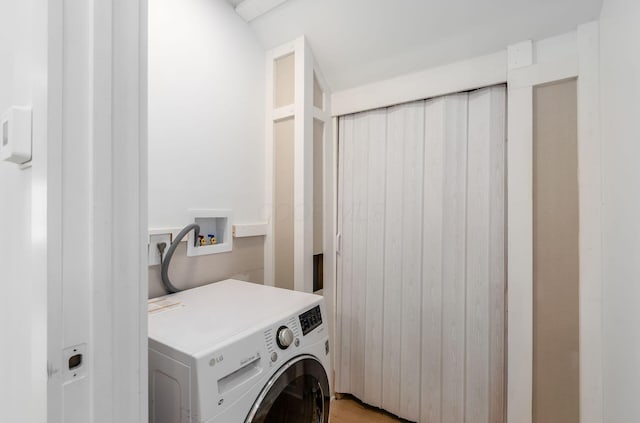 165 W Jersey St, Johnstown, OH 43031 - laundry room featuring washer / dryer