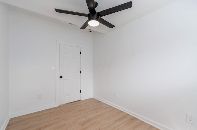 165 W Jersey St, Johnstown, OH 43031 - empty room with light wood-style floors and a ceiling fan