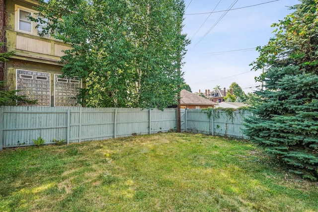56 S Champion Ave, Columbus, OH 43205 - view of fenced backyard