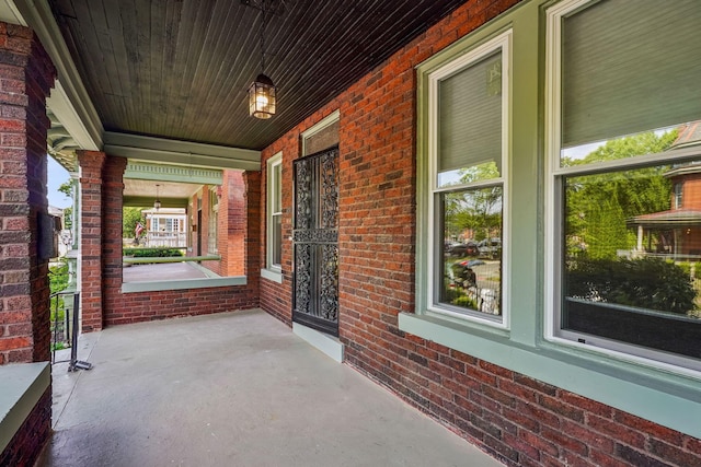 56 S Champion Ave, Columbus, OH 43205 - view of covered porch