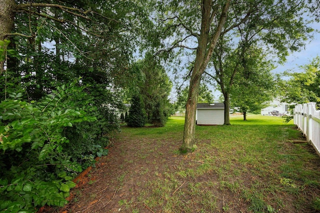 6838 Evergreen Cir, Dayton, OH 45424 - view of yard featuring an outdoor structure