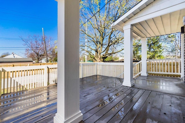 670-672 E Jenkins Ave, Columbus, OH 43207 - view of wooden terrace