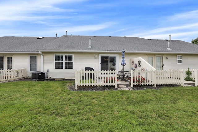 1104 Arbor Oaks Ln, Galloway, OH 43119 - back of house featuring a patio and a shingled roof