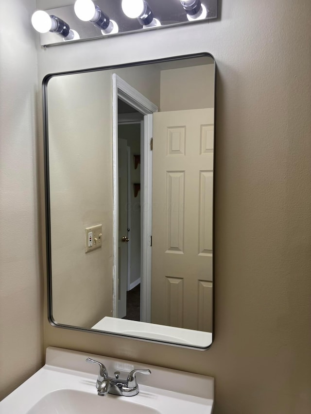 1155 E 26th Ave, Columbus, OH 43211 - bathroom featuring vanity