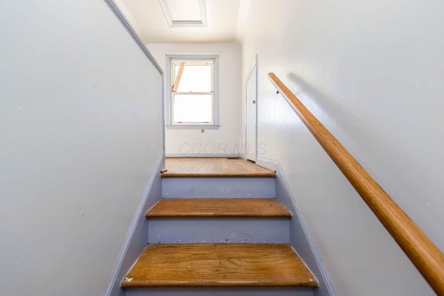 1155 E 26th Ave, Columbus, OH 43211 - view of stairs