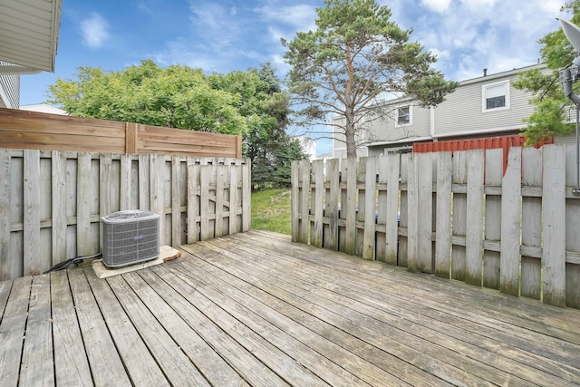 840 Pine Way Dr Unit D2, Columbus, OH 43085 - view of wooden deck