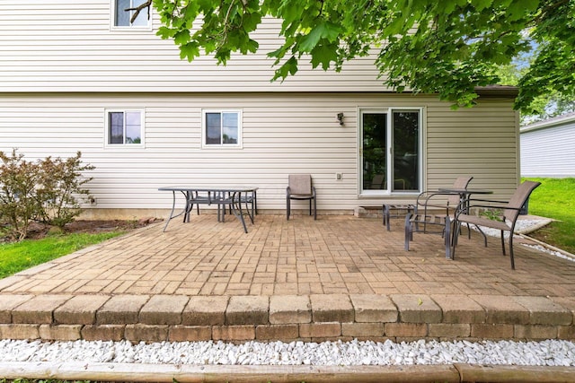 8621 Renford Ct, Powell, OH 43065 - view of patio with outdoor dining space