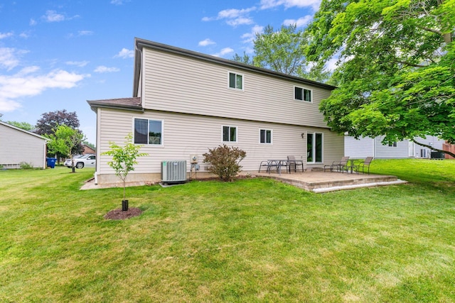 8621 Renford Ct, Powell, OH 43065 - rear view of property with a patio area and a yard