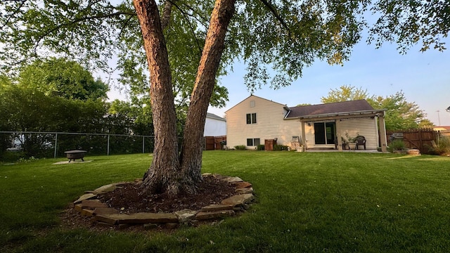 5109 Magnolia Blossom Blvd, Columbus, OH 43230 - back of house featuring a fenced backyard and a patio area