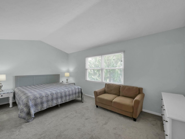 4809 King Albert Dr Unit 1A, Hilliard, OH 43026 - bedroom featuring vaulted ceiling and carpet