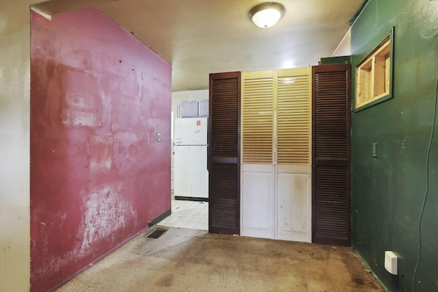 934-936 Kramer Ave, Columbus, OH 43212 - hall with carpet