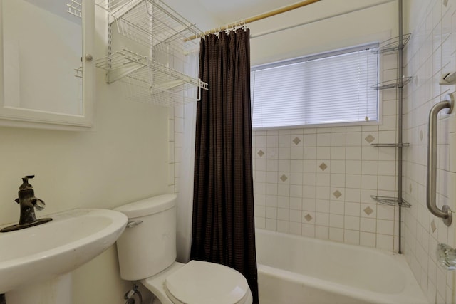 934-936 Kramer Ave, Columbus, OH 43212 - full bathroom featuring shower / bath combo and radiator heating unit