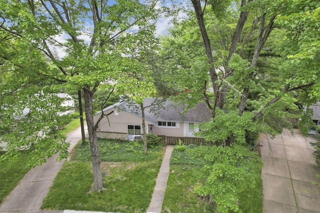 934-936 Kramer Ave, Columbus, OH 43212 - view of front of home with a wooden deck