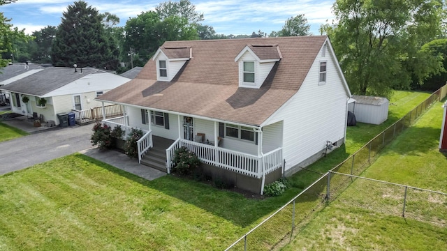 3101 Lewis Rd, Columbus, OH 43207 - view of front of home featuring a porch and a shingled roof