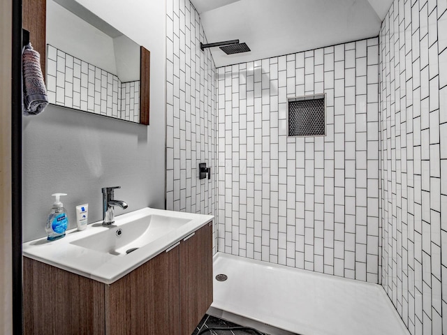 241 N 17th St, Columbus, OH 43203 - bathroom with tiled shower and vanity