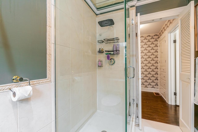 233 Preston Rd, Columbus, OH 43209 - full bath with a stall shower and wood finished floors