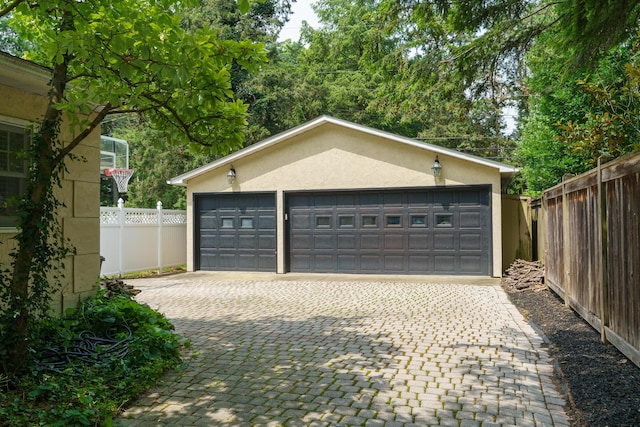 233 Preston Rd, Columbus, OH 43209 - view of detached garage