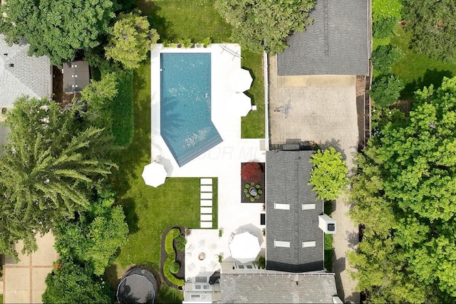 233 Preston Rd, Columbus, OH 43209 - bird's eye view of a pool