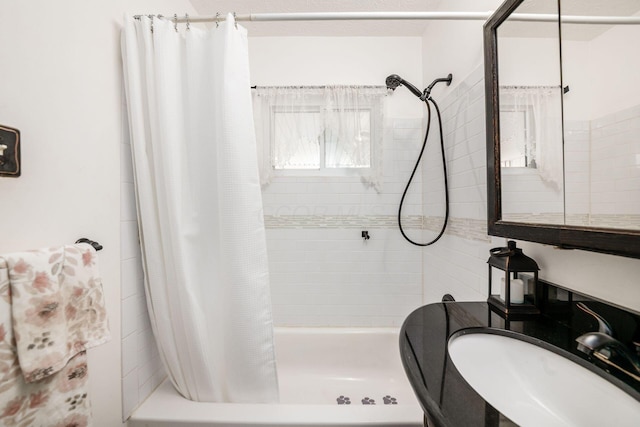 4388 Allen Dr, Columbus, OH 43213 - bathroom with shower / bathtub combination with curtain