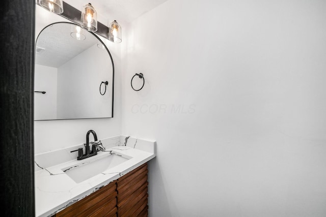2840 Harnet Ct, Columbus, OH 43231 - bathroom featuring vanity
