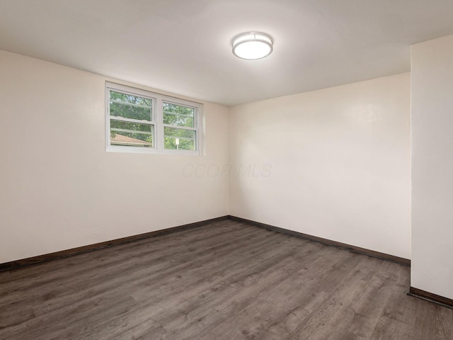 668 Kenilworth Ct, Columbus, OH 43230 - empty room featuring dark wood finished floors and baseboards