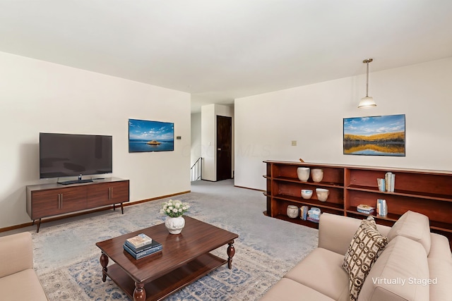 668 Kenilworth Ct, Columbus, OH 43230 - living area featuring baseboards and carpet floors
