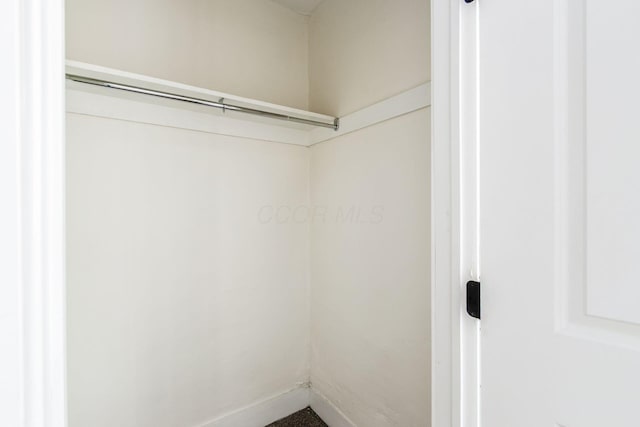 1233 Oakwood Ave, Columbus, OH 43206 - view of closet