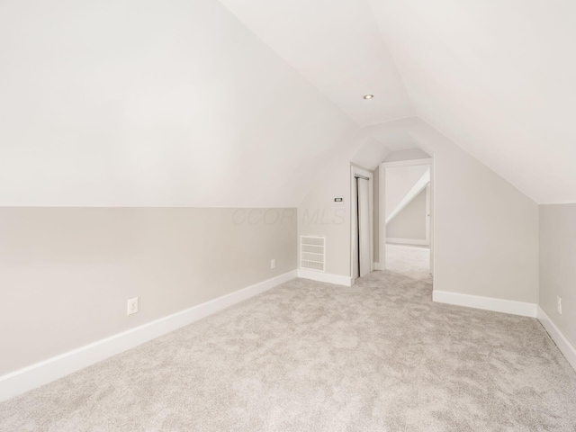 248 E Whittier St, Columbus, OH 43206 - bonus room with light colored carpet and lofted ceiling