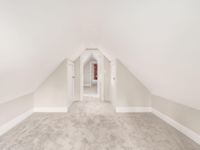248 E Whittier St, Columbus, OH 43206 - bonus room with vaulted ceiling and carpet