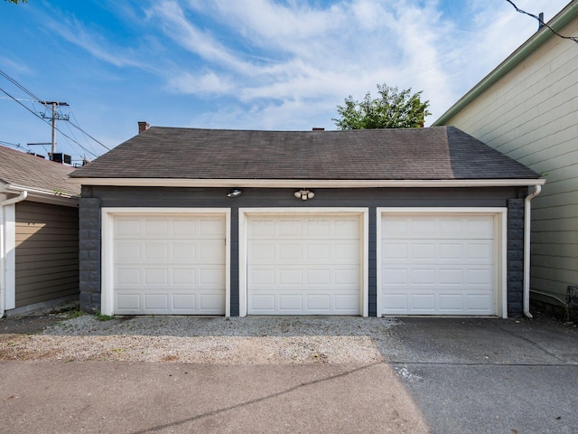 248 E Whittier St, Columbus, OH 43206 - view of garage