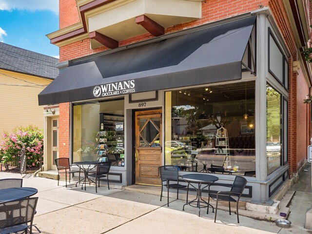 248 E Whittier St, Columbus, OH 43206 - view of patio