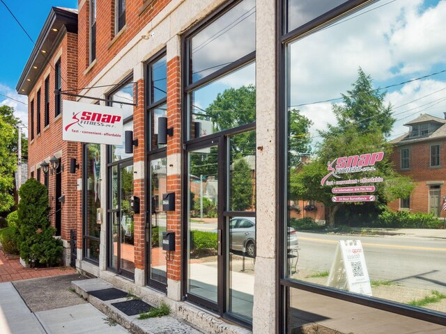 248 E Whittier St, Columbus, OH 43206 - entryway featuring a towering ceiling and plenty of natural light