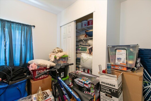 1935 Sedan Ave, Obetz, OH 43207 - view of misc room
