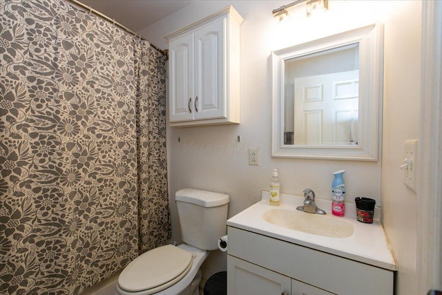 1935 Sedan Ave, Obetz, OH 43207 - bathroom featuring vanity and curtained shower