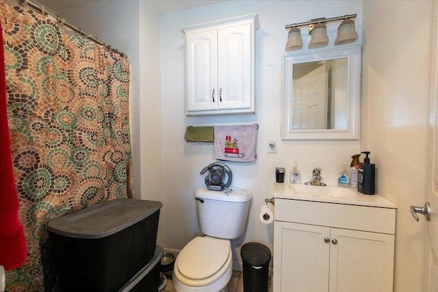 1935 Sedan Ave, Obetz, OH 43207 - full bathroom featuring vanity and curtained shower