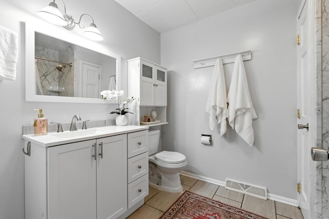 65 Jeffery Ln SE, Heath, OH 43056 - full bathroom with vanity and a shower