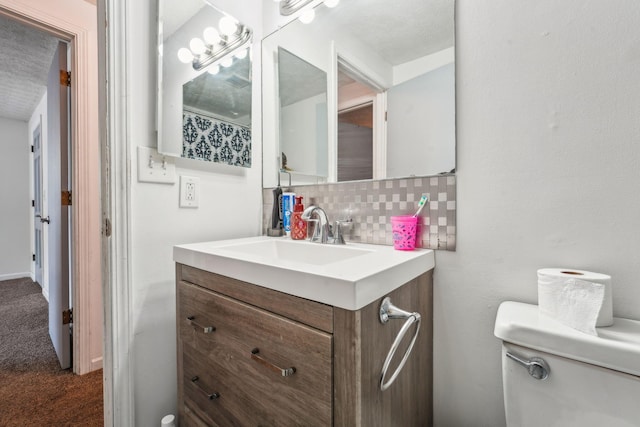 699 Cherry Hollow Rd Unit A, Columbus, OH 43228 - bathroom featuring vanity and backsplash