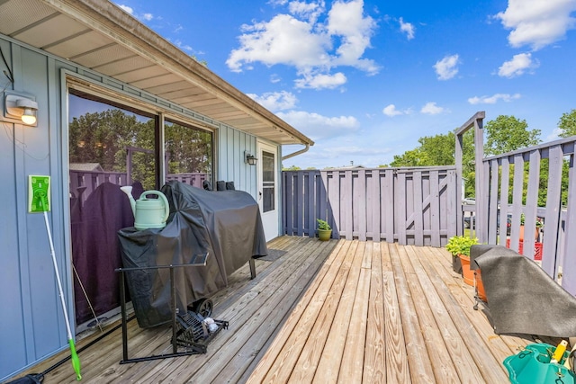 699 Cherry Hollow Rd Unit A, Columbus, OH 43228 - view of wooden deck