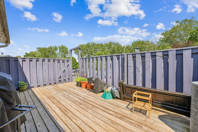 699 Cherry Hollow Rd Unit A, Columbus, OH 43228 - view of wooden terrace