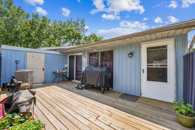 699 Cherry Hollow Rd Unit A, Columbus, OH 43228 - deck with area for grilling