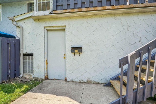 699 Cherry Hollow Rd Unit A, Columbus, OH 43228 - property entrance